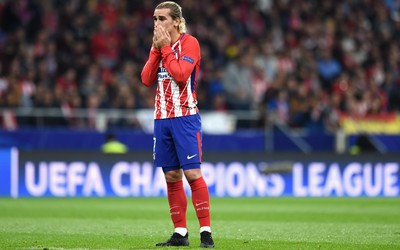 电竞牛独家-C罗训练中加练任意球到天黑