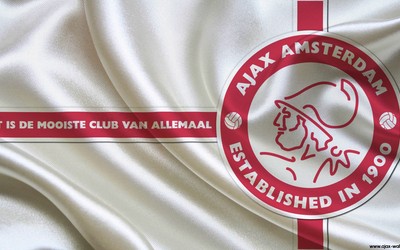 电竞牛讨论-科纳特面对争议判罚冷静